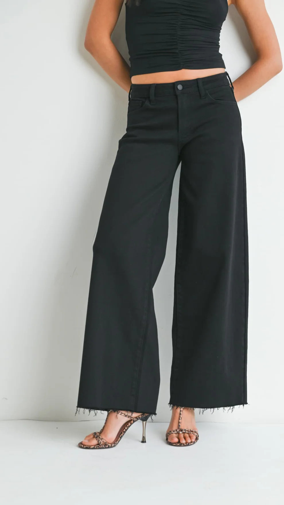 Relaxed Wide Leg Jean Black