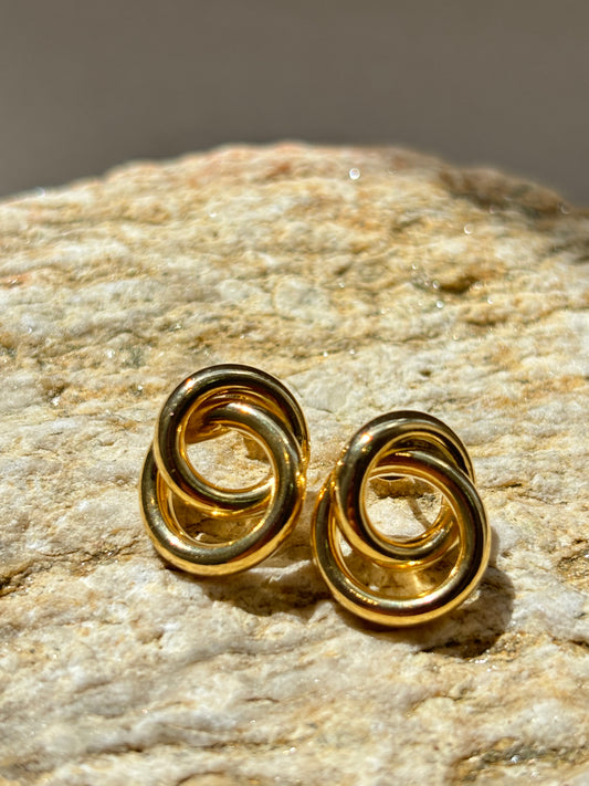 Aretes Nudos